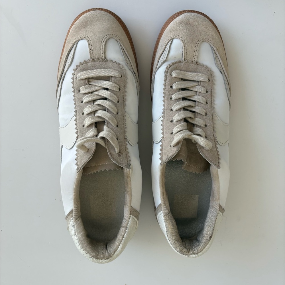 Dolce Vita Sneakers white/cream. Good Condition. Size 8.5